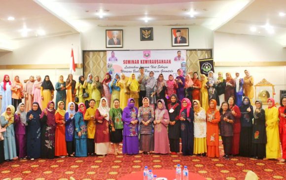 Entrepreneurship Seminar: “Preserving the Karawo Ikat as a Cultural line of Gorontalo Women”